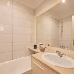 בית אירוח Bright Double In A Coliving ליסבון