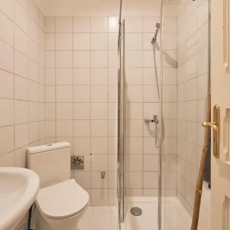 Apartment Bright Double In A Coliving